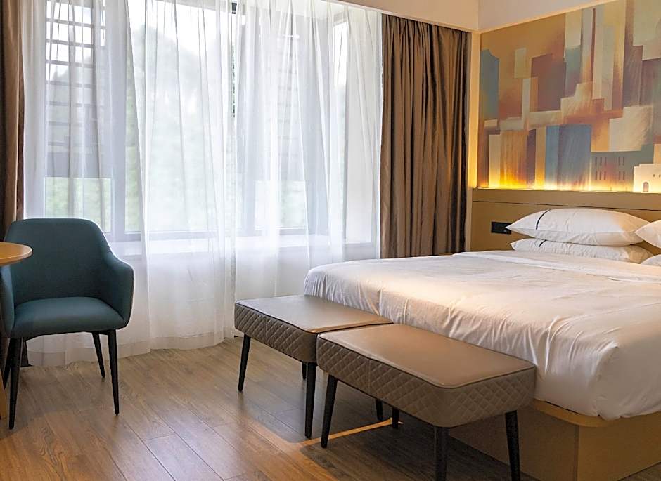 City Comfort Inn Hechi Luocheng Chenglong Lake Park