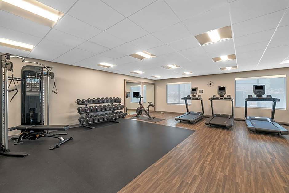 Hampton Inn & Suites Bakersfield Central