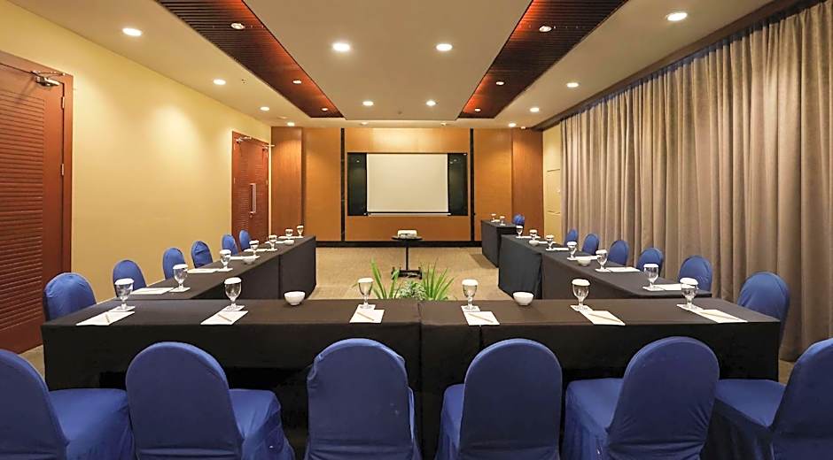 GOLDEN TULIP BALIKPAPAN HOTEL AND SUITES