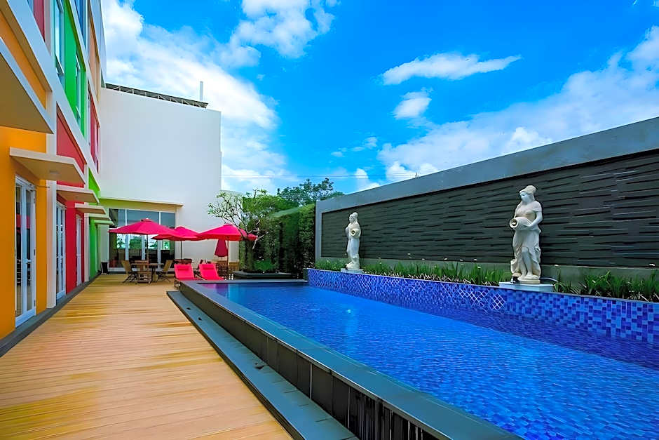 Front One Hotel Purwodadi