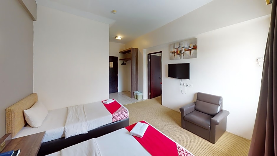 Super OYO 979 Hua Kuok Inn