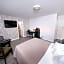 Metropolitan Inn & Suites
