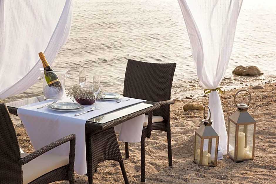 SUN RESIDENCE Exclusive Seaside Suites