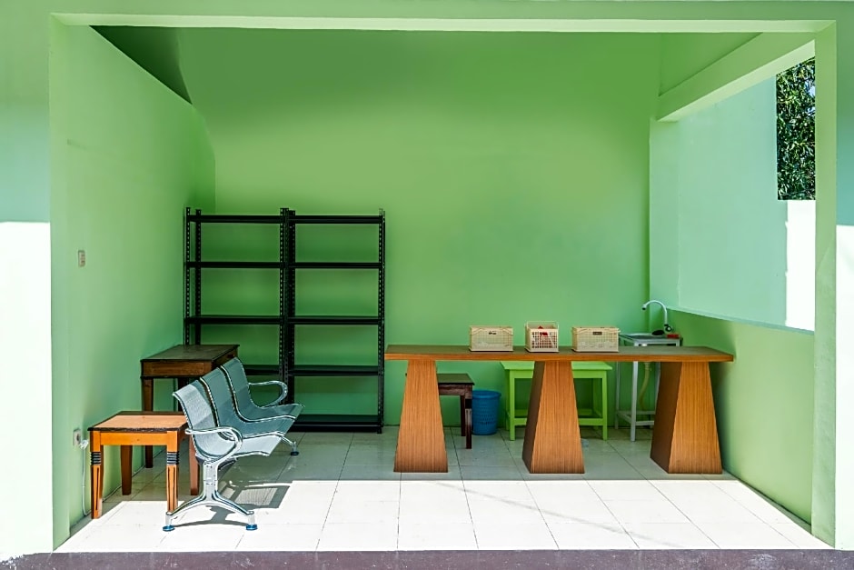 OYO 1399 Cemara Residence Syariah