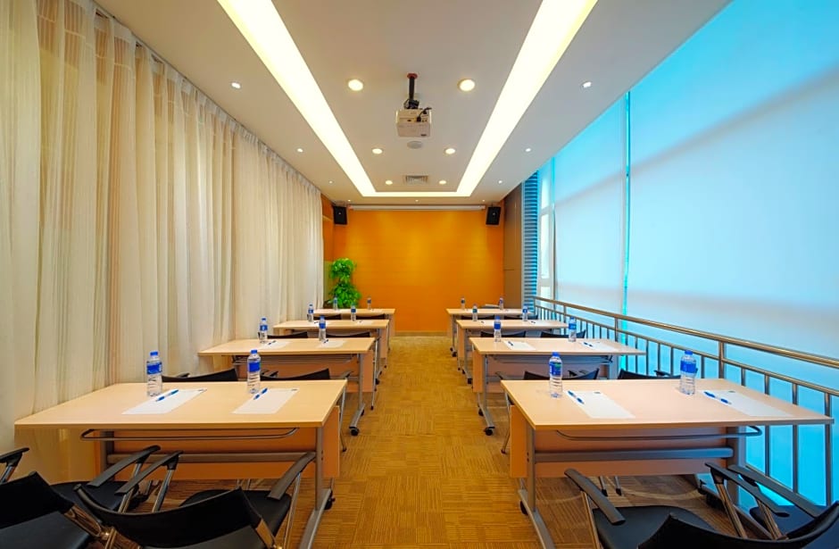 Holiday Inn Express Foshan Nanhai, an IHG Hotel