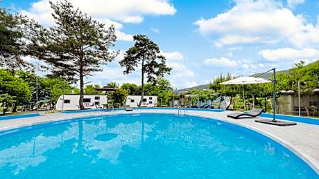 Gapeyong Donghwa Caravan