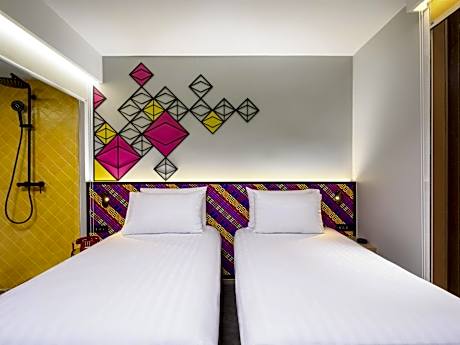 Superior Twin Room with Atrium View