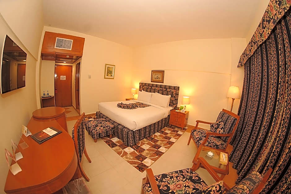 Photo 1 of 9 of Superior 1 King Bed