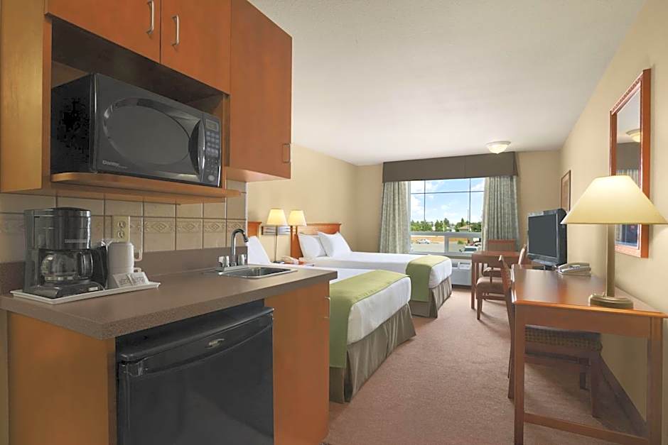 Super 8 by Wyndham Fort St. John BC