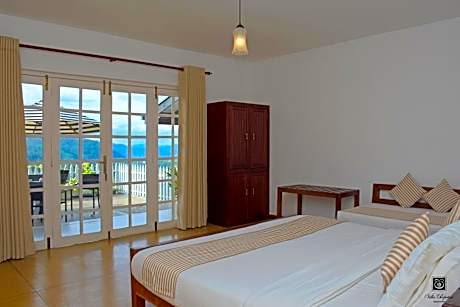 Triple Room with Mountain View