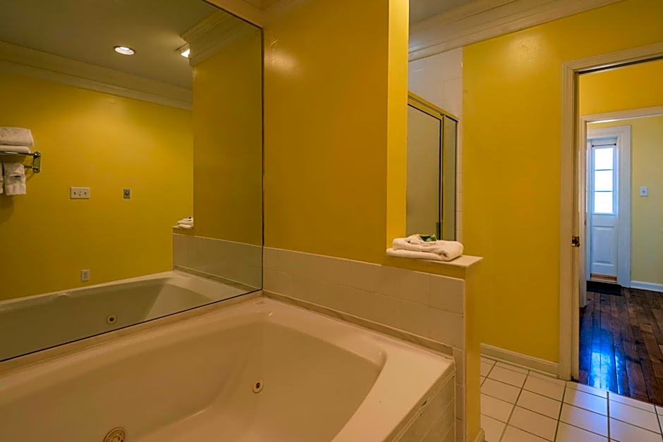 Century Suites Hotel