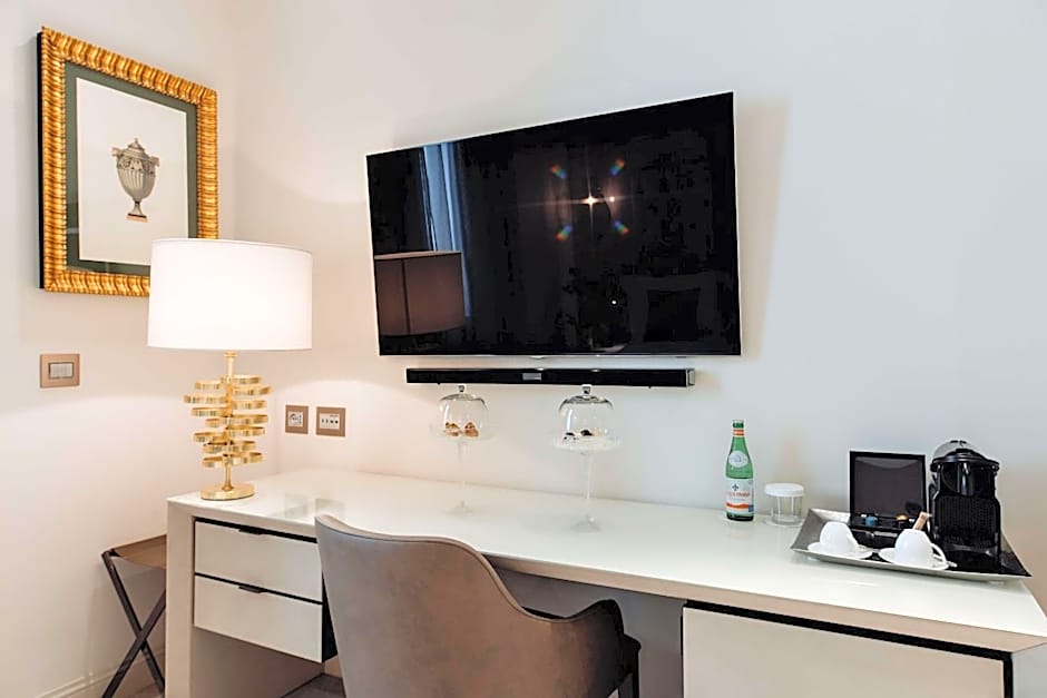 Aleph Rome Hotel, Curio Collection By Hilton