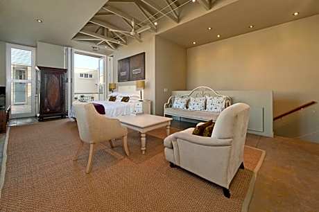 Olive Deluxe Room