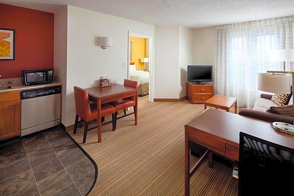Sonesta ES Suites Charleston