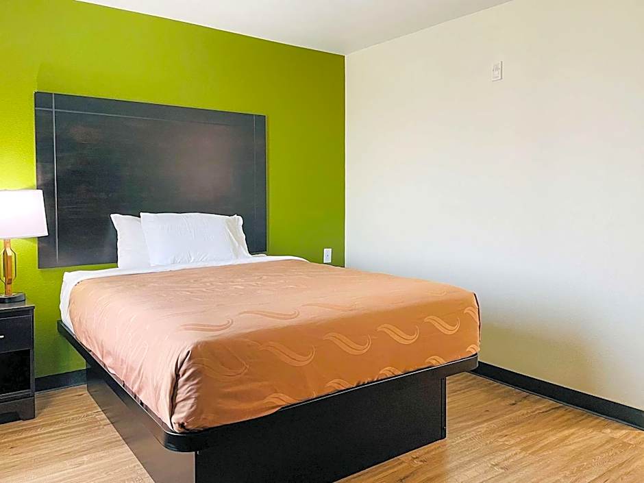 Quality Inn & Suites Lake Charles South