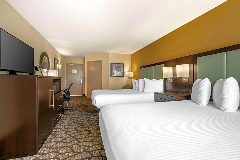 Best Western Plus Oceanside Palms Hotel