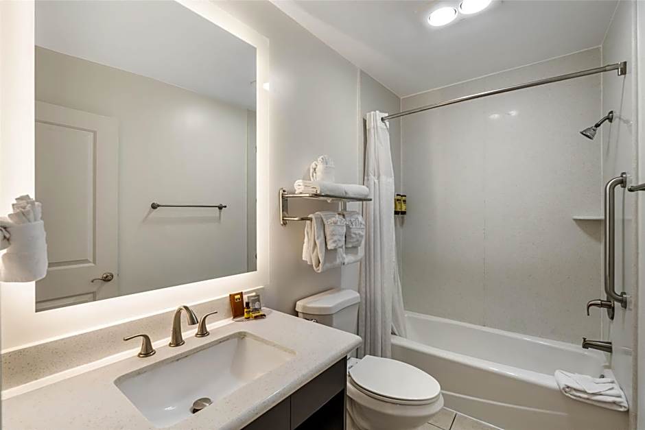 Best Western Plus LA Mid-Town Hotel