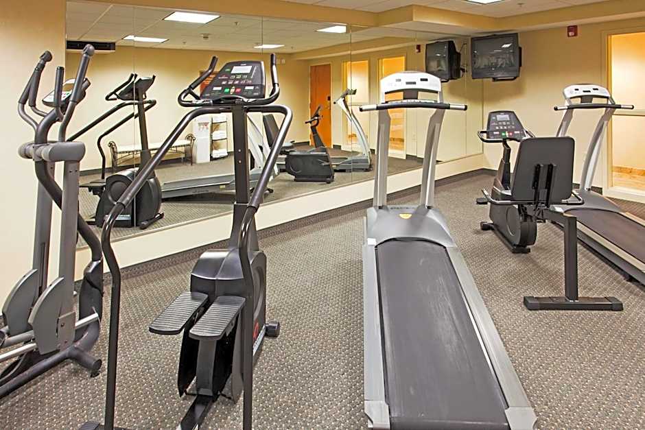 Holiday Inn Express Hotel & Suites Boston - Marlboro By IHG