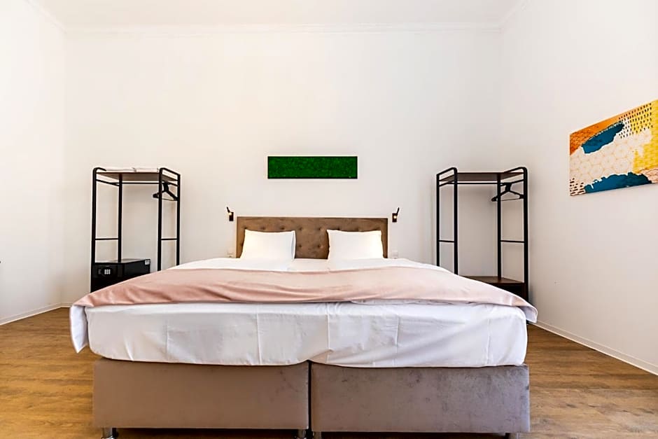 Adagio Downtown Rooms