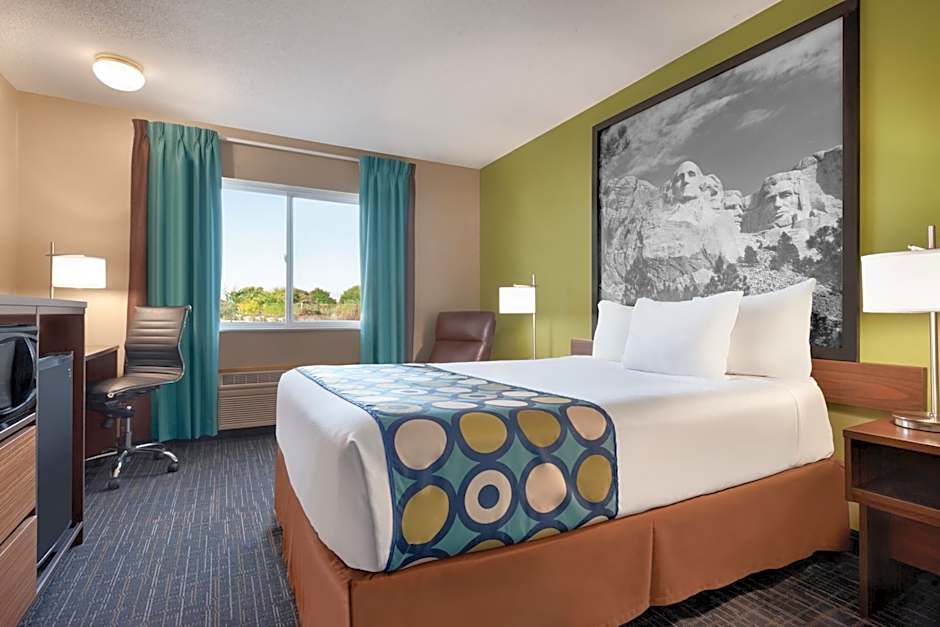 Super 8 by Wyndham Sioux Falls