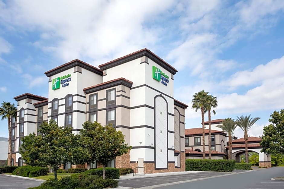 Holiday Inn Express Ontario, an IHG Hotel