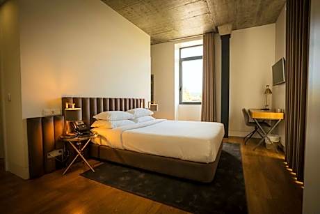 Deluxe Double Room with Shower