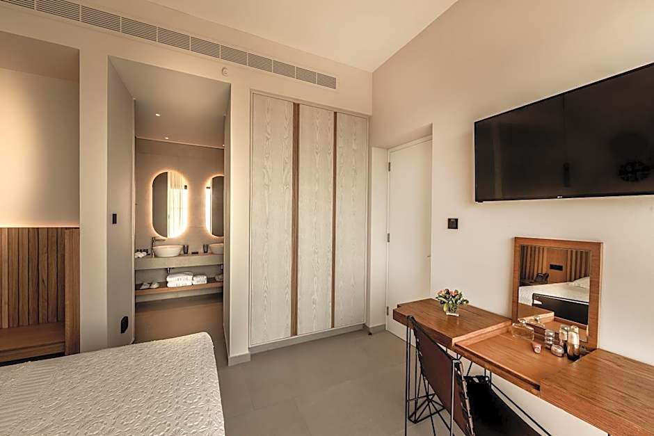 Anemi Hotel & Suites