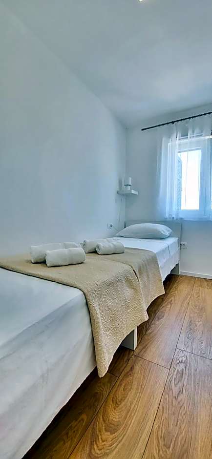 Captain's House Primošten - feel the sea