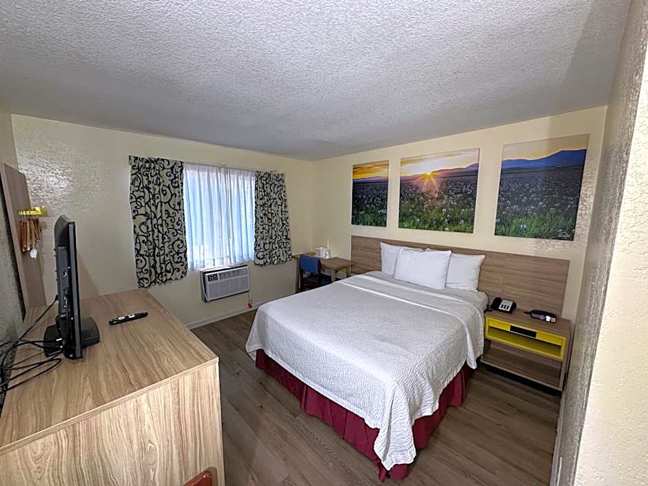 Days Inn by Wyndham San Marcos