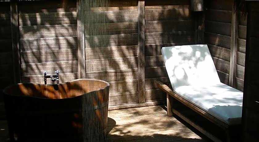 Bon Ton Antique Wooden Villas