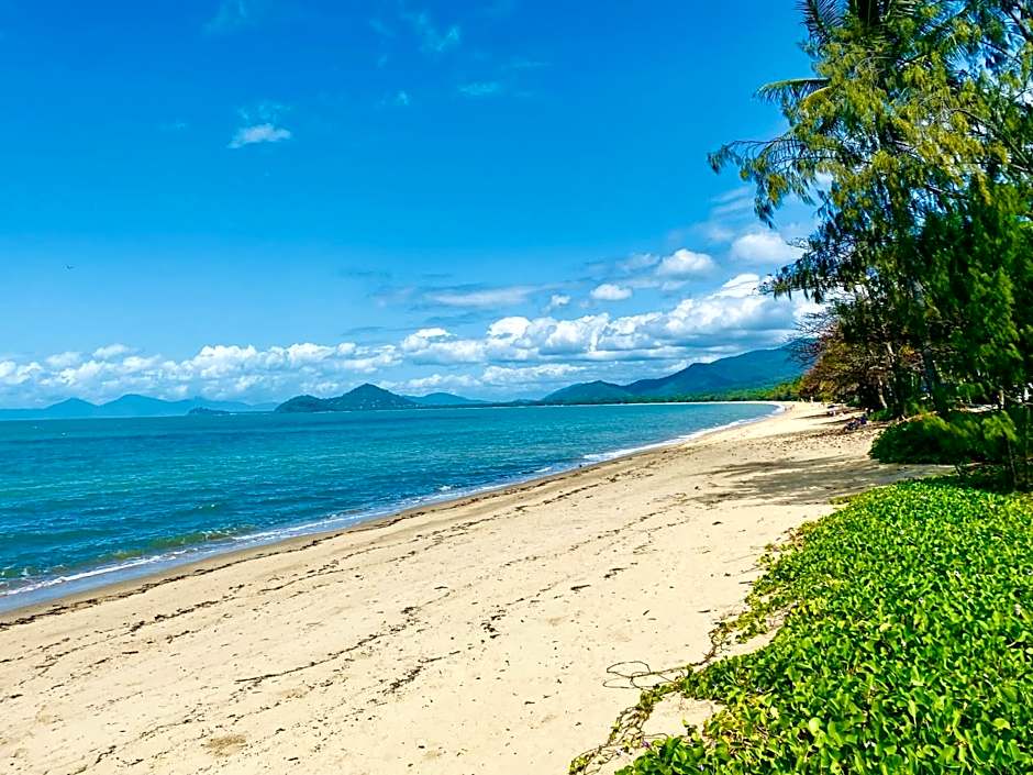 BeachView Apartments at Villa Paradiso