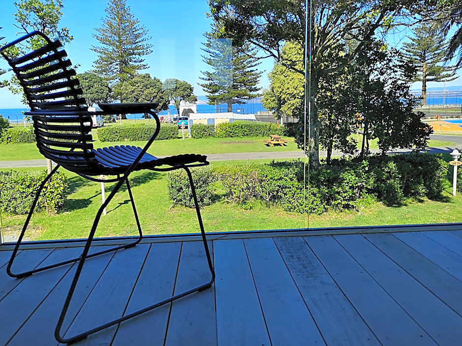 Waikanae Beach Ocean View Apartments