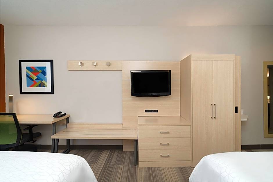 Holiday Inn Express Hotel & Suites-Magee By IHG