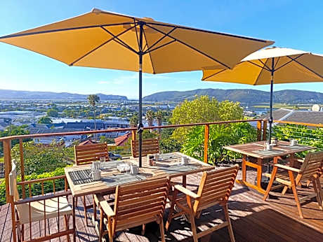 Guinea Fowl Lodge - Lagoon & Heads View B&B, Central Knysna