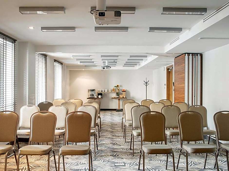 Mercure Airport Warszawa Hotel