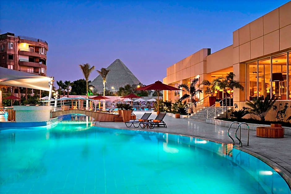 Le Meridien Pyramids Hotel & Spa