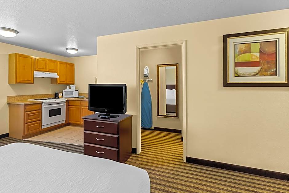 Quality Inn & Suites Vancouver - Hazel Dell