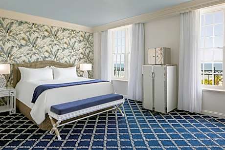 Deluxe King Room with Ocean View - Beachfront