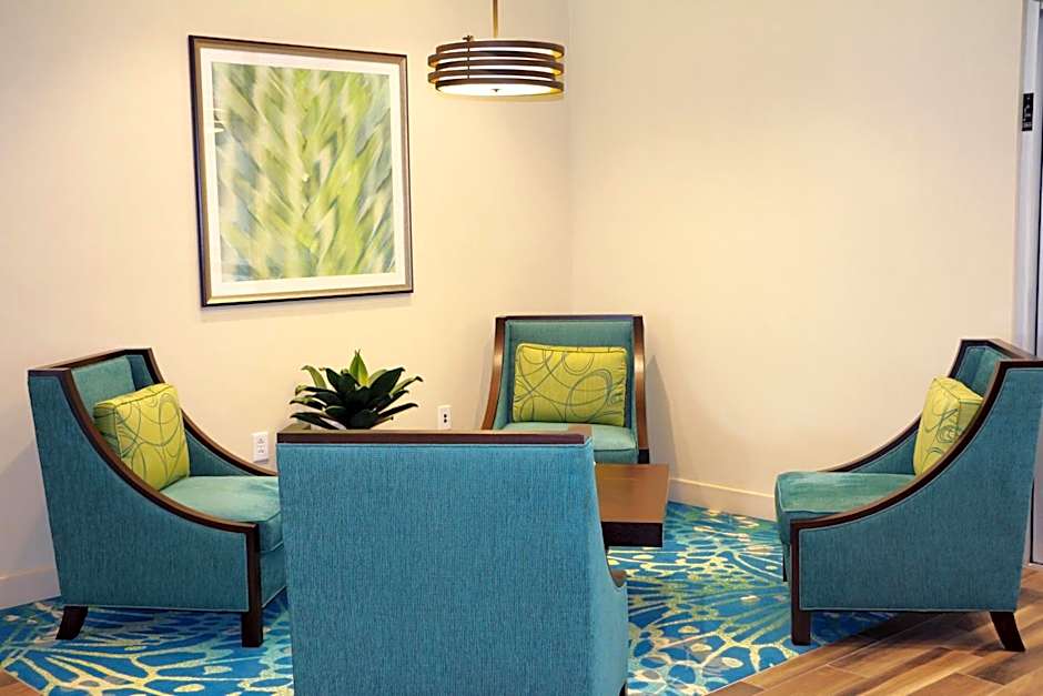 Holiday Inn Express & Suites Hendersonville SE - Flat Rock By IHG