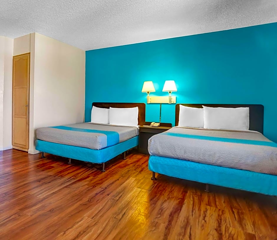 Motel 6 Fort Bragg