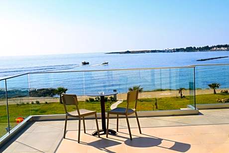 Amphora Hotel & Suites