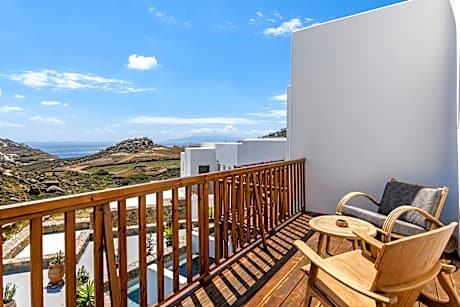 Superior Double Room with Balcony and Sea View