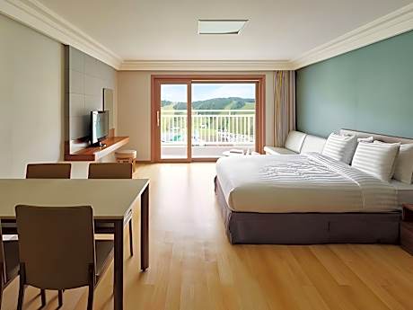 Sonobelle Tower B Standard Family Room with Kitchen - Bed Type Randomly Assigned