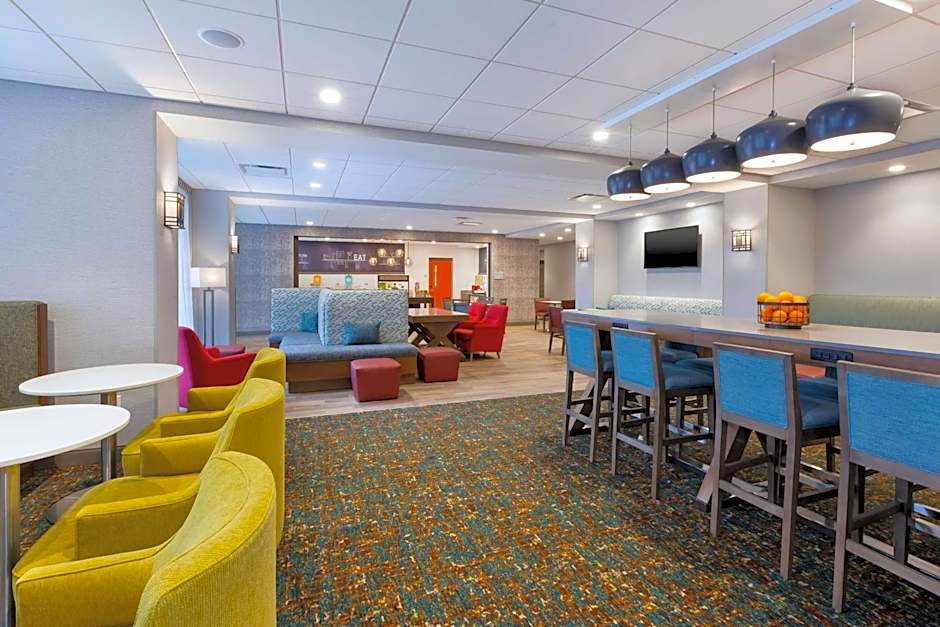 Hampton Inn By Hilton Cape Cod Canal