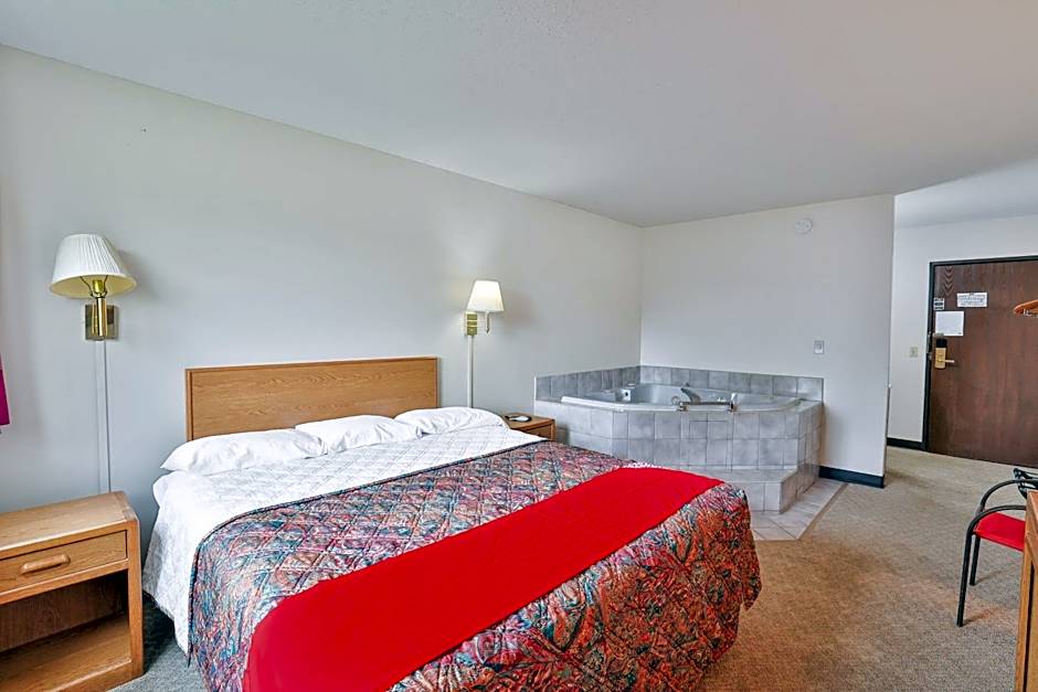 OYO Hotel Pipestone MN, Canterbury Park