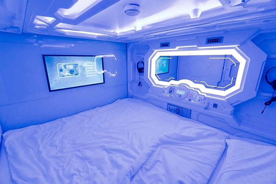 Seaview Capsule Hotel