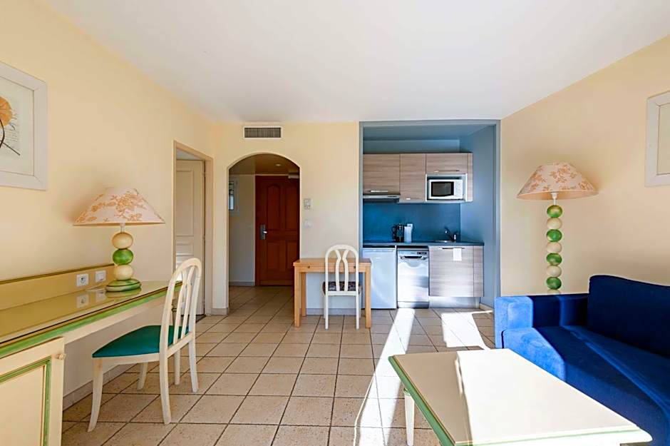 Residhotel Golf Grand Avignon