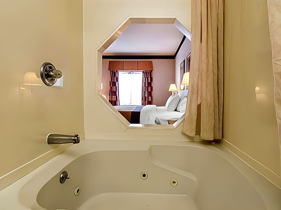Quality Inn & Suites Evansville