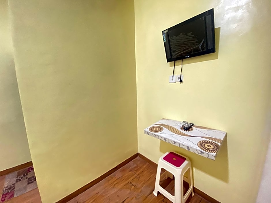 Homestay RN near Taman Bambu Runcing Polewali Mitra RedDoorz