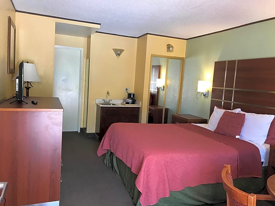 Western Holiday Lodge